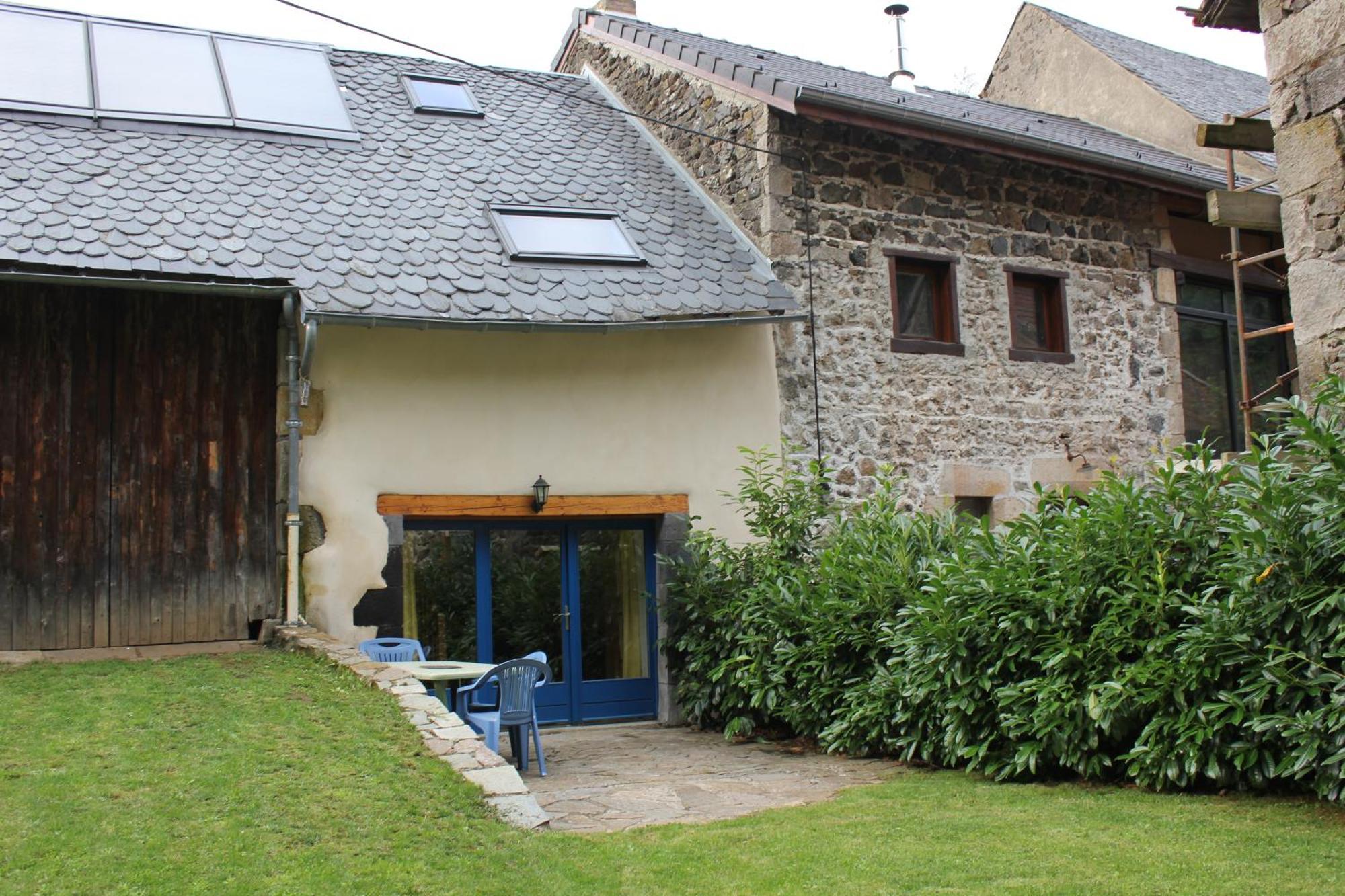 Au Coeur Des Volcans D'Auvergne Ceyssat Exterior foto